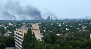 Ukraine army assaults Lugansk: Airstrikes on suburbs, shelling of residential areas
