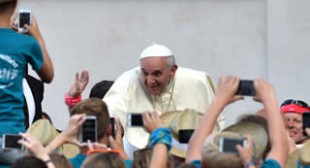 Stop wasting your life on smartphones, web – Pope Francis