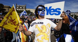 Support for Scottish independence surges 4% as ‘Yes’ campaign gains momentum – poll