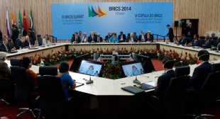 ‘BRICS system’ – healthy alternative to ‘defunct dollar system’