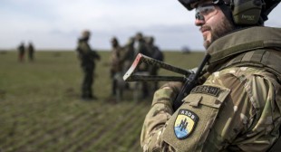 Canadian troops in Ukraine could help train far-right extremists
