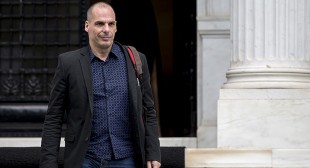 Varoufakis mocks Murdoch media’s ‘troika-loyal’ expenses hit-piece