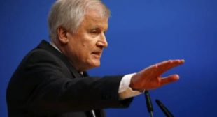 Bavarian Prime Minister Calls for Lifting Anti-Russia Sanctions in 2017