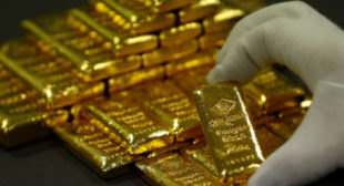 Gold glitters & dollar declines as US-China trade war escalates