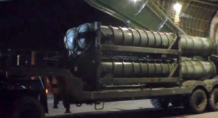 Fresh footage of S-300 system unloading in Syria released by Russian MoD (VIDEO)