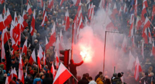 ‘Europe will be white’: Polish leaders sanction massive far-right march in Warsaw (VIDEO)