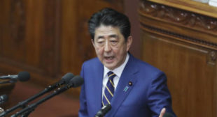 Japanese Prime Minister Says He Wants to Boost Friendly Ties With Russia, Sign Peace Treaty